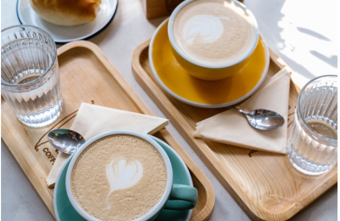 Elevate every sip! Discover how custom drinkware