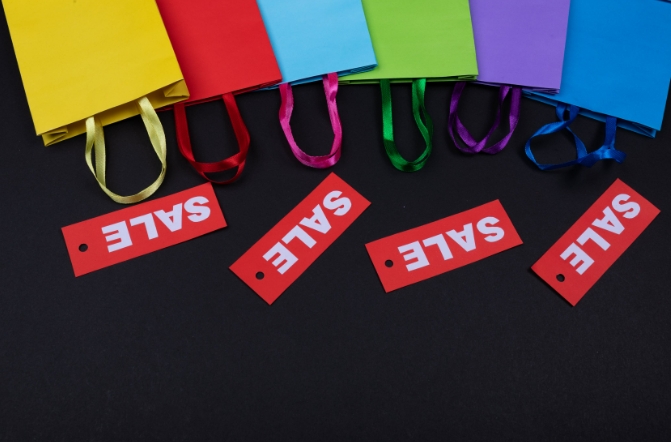 Transform your product into a narrative with our custom hang tags