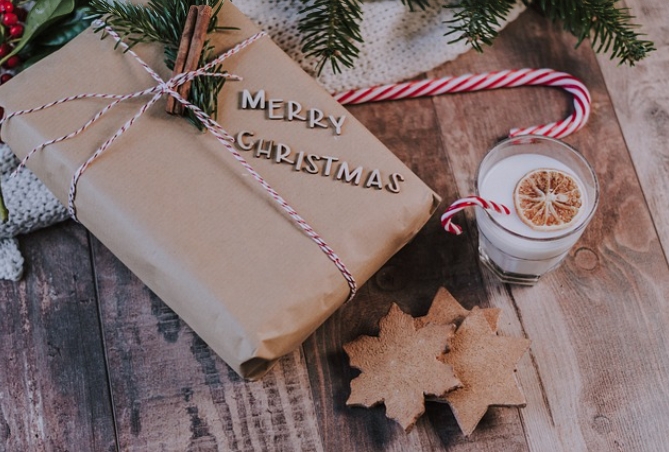  Unwrap the secret to a memorable brand this season
