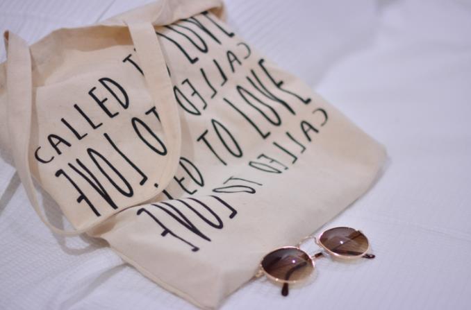 Boost your brand's recognition at trade shows with the magic of custom swag