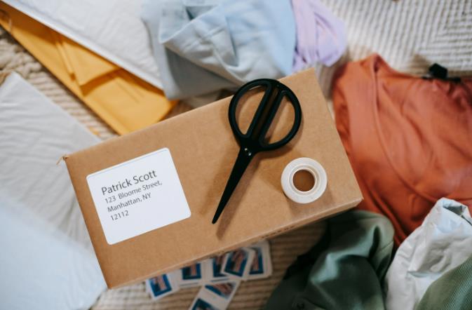 Creating a standout brand for your online clothing store 