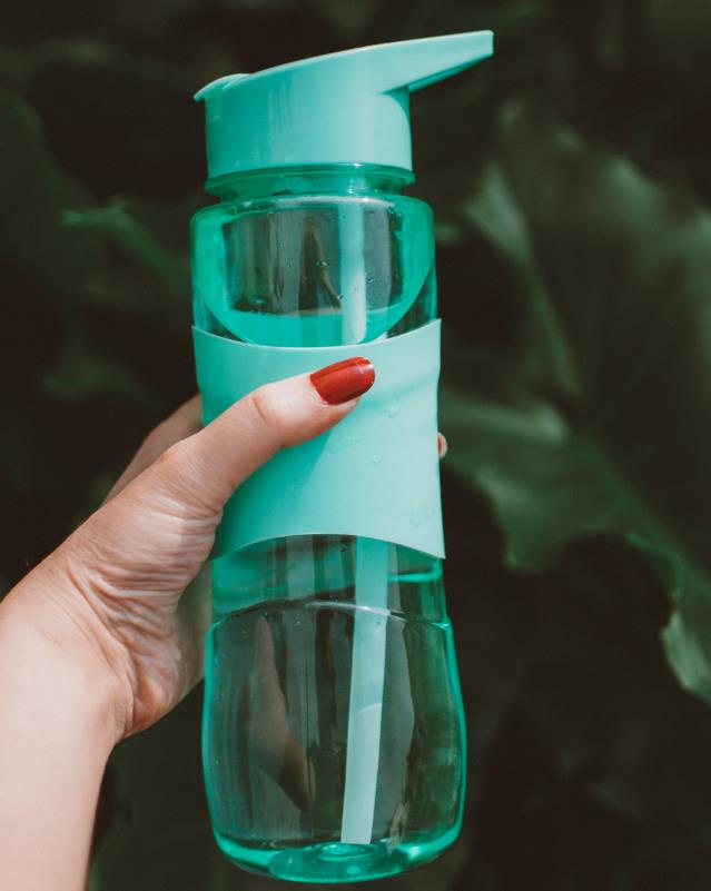 Discover the transformative role of custom drinkware in water conservation campaigns