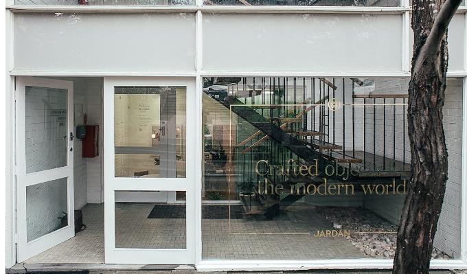 How can your cosmetic surgery clinic stand out in a sea of competition