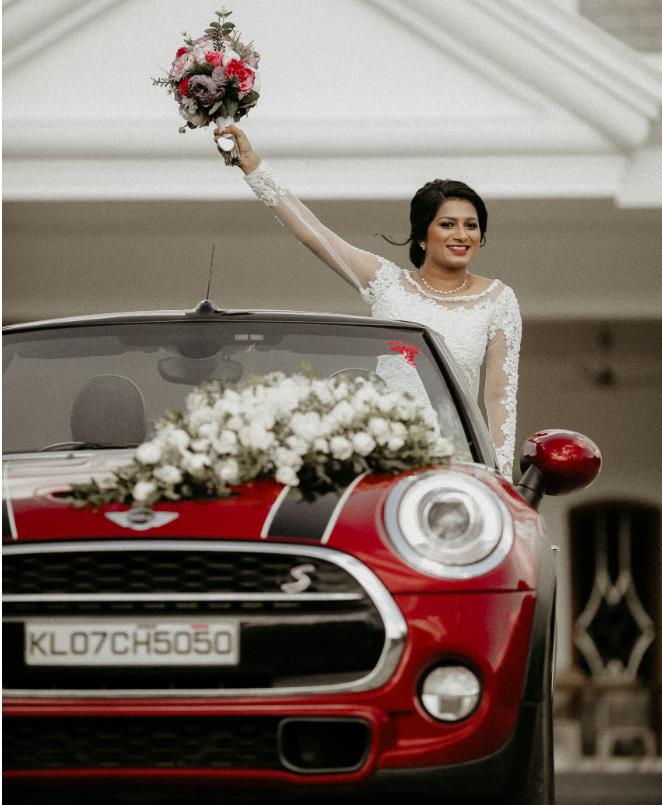 custom products and revolutionize your wedding planning business