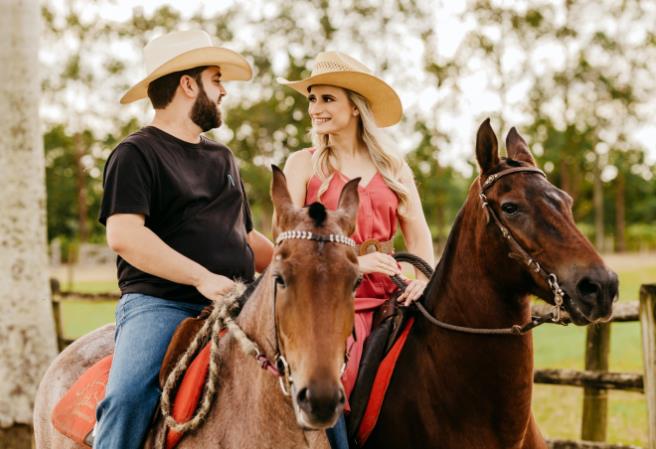 how custom horse riding themed products can elevate your equestrian business