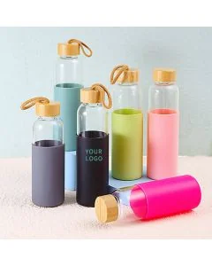 Custom 550ML Water Bottle Food-grade Borosilicate Glass Water Bottle Easy Carry with Silicone Sleeve